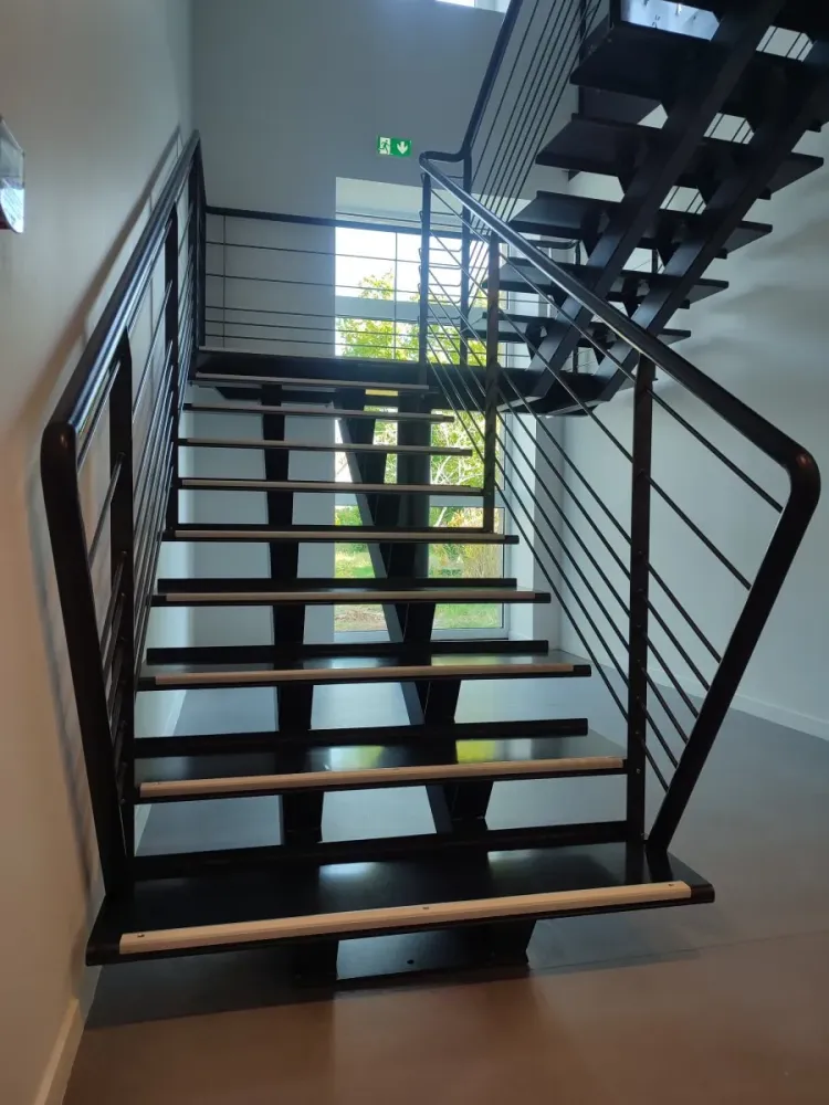 Escalier métal bois